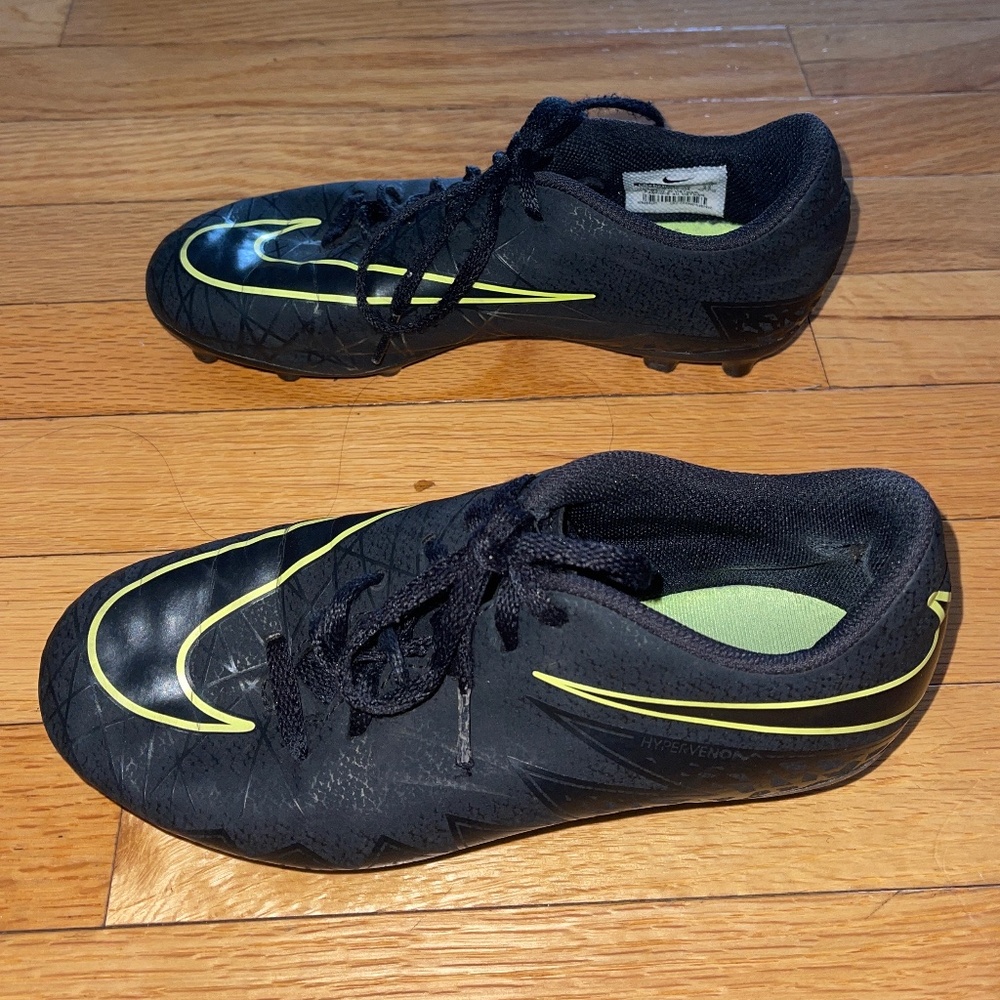 Nike youth soccer cleats size 4Y